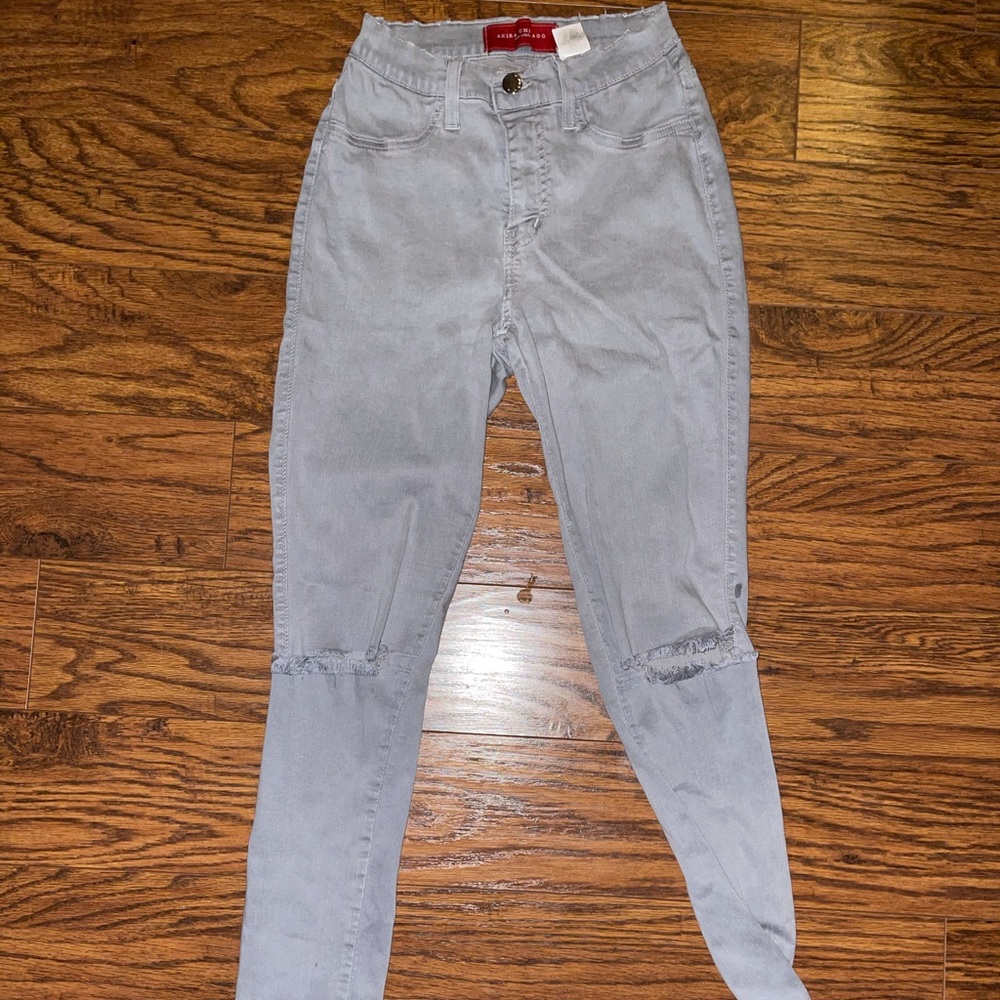 Akira distressed jegging jean